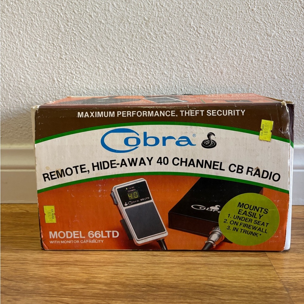 Cobra Remote Hide-Away CB Radio - Picture 2 of 6